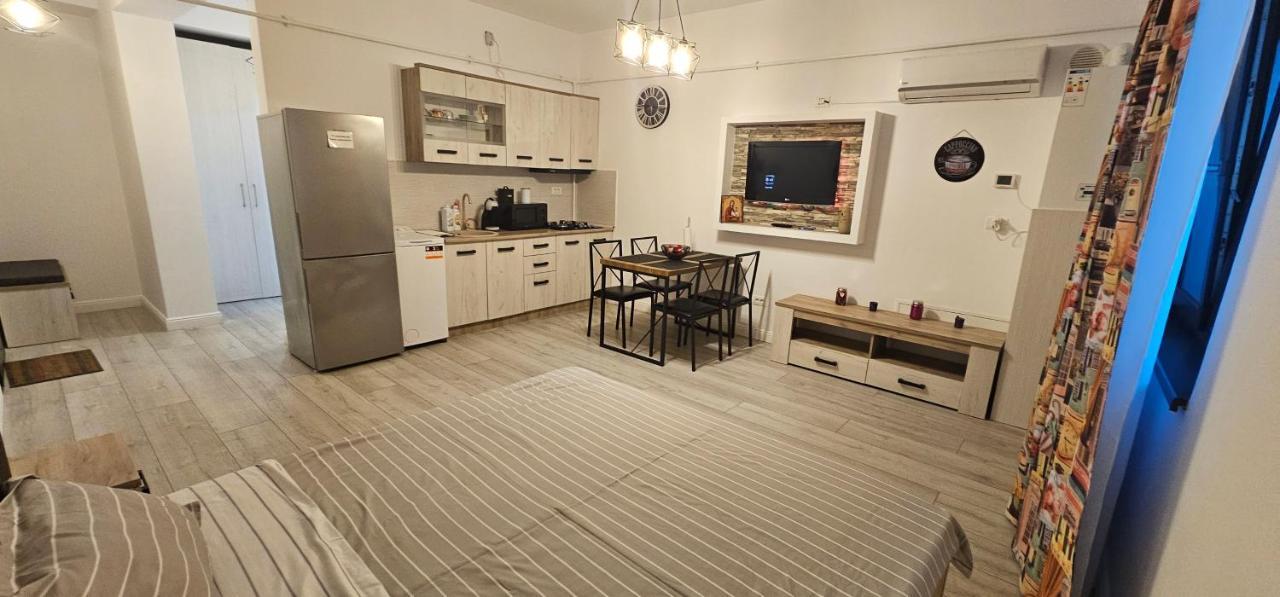 Calin Luma Studio Apartment Navodari Ngoại thất bức ảnh